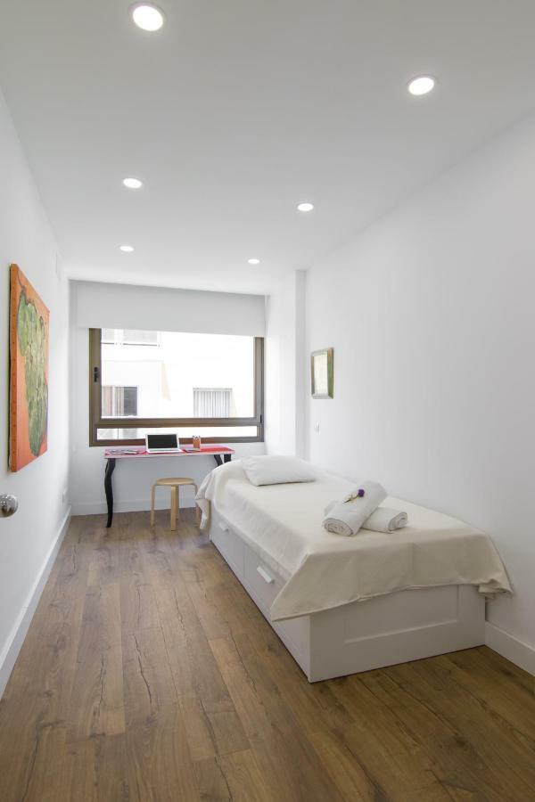 Homeforguest Stylish And Modern Apartment Overlooking Las Canteras ลาสปัลมาส เด กรานคานาเรีย ภายนอก รูปภาพ