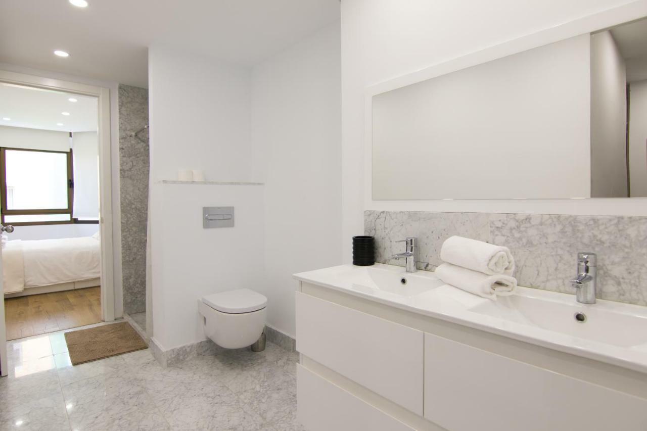 Homeforguest Stylish And Modern Apartment Overlooking Las Canteras ลาสปัลมาส เด กรานคานาเรีย ภายนอก รูปภาพ